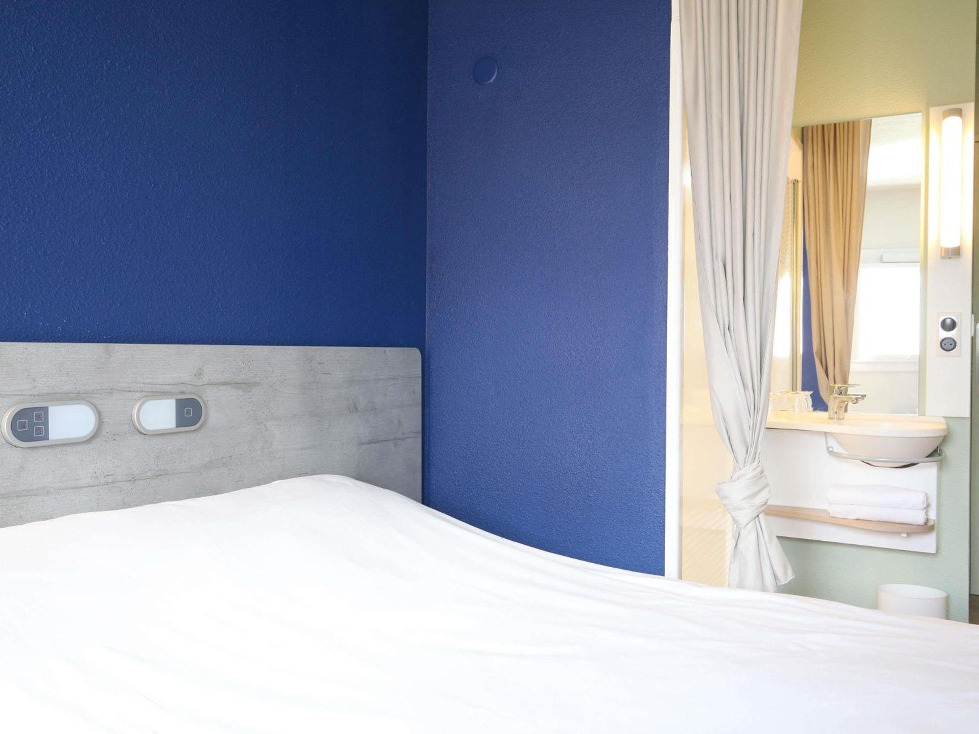 Double Room,817185428:JPEG