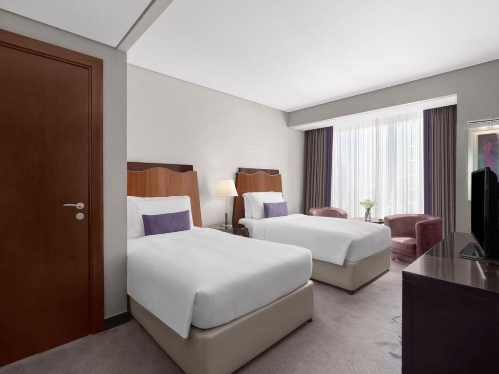 Guest Room King or Twin Bed