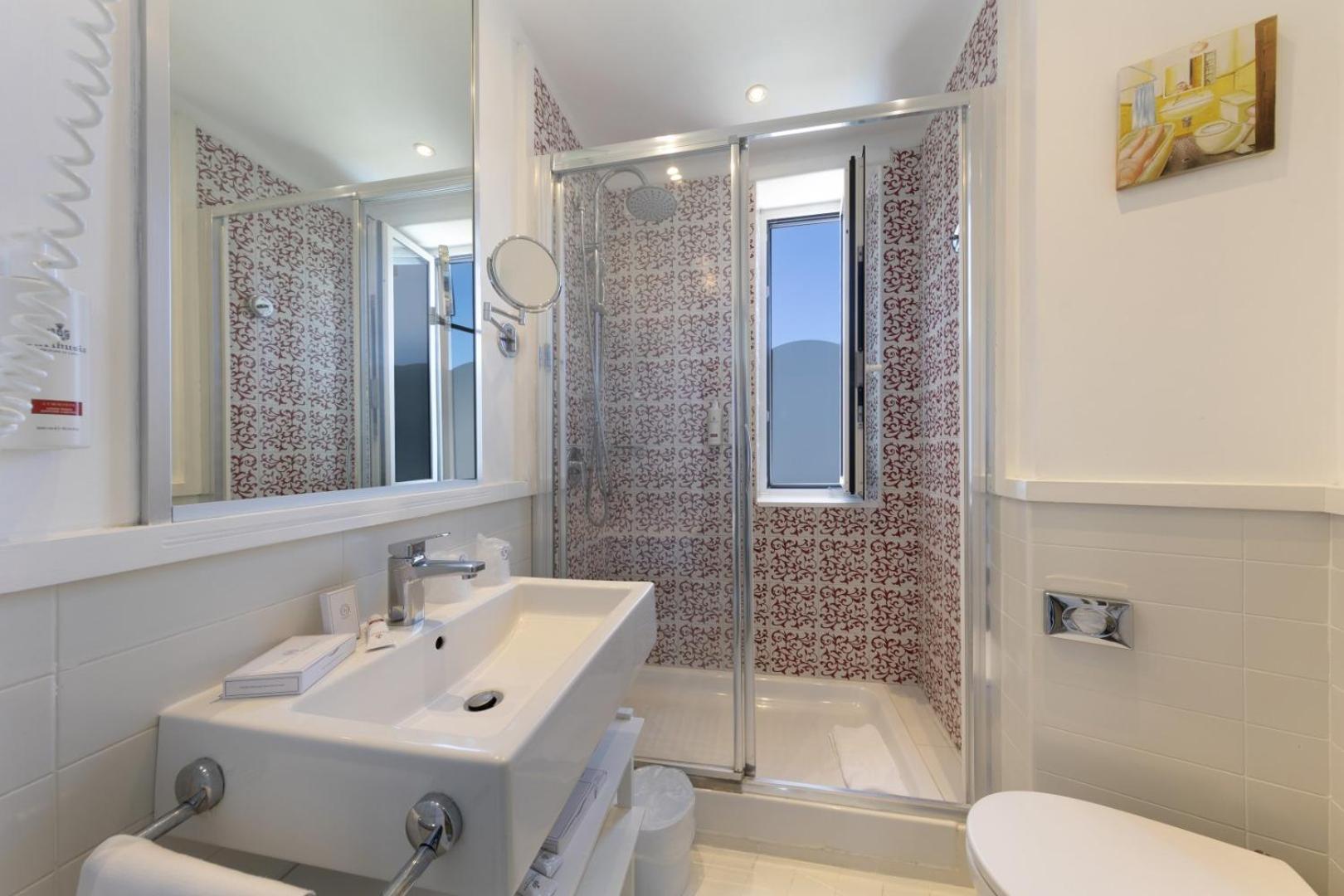Deluxe Double Room with Two Balconies