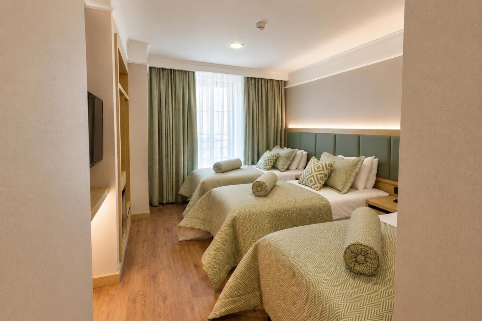 Triple Room,1771531508:JPEG