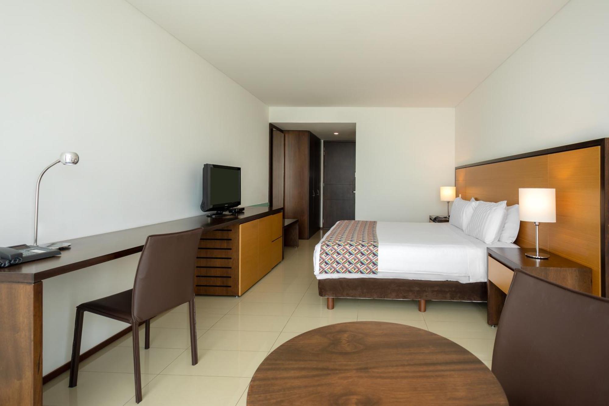 Standard King Room,1771551235:JPEG