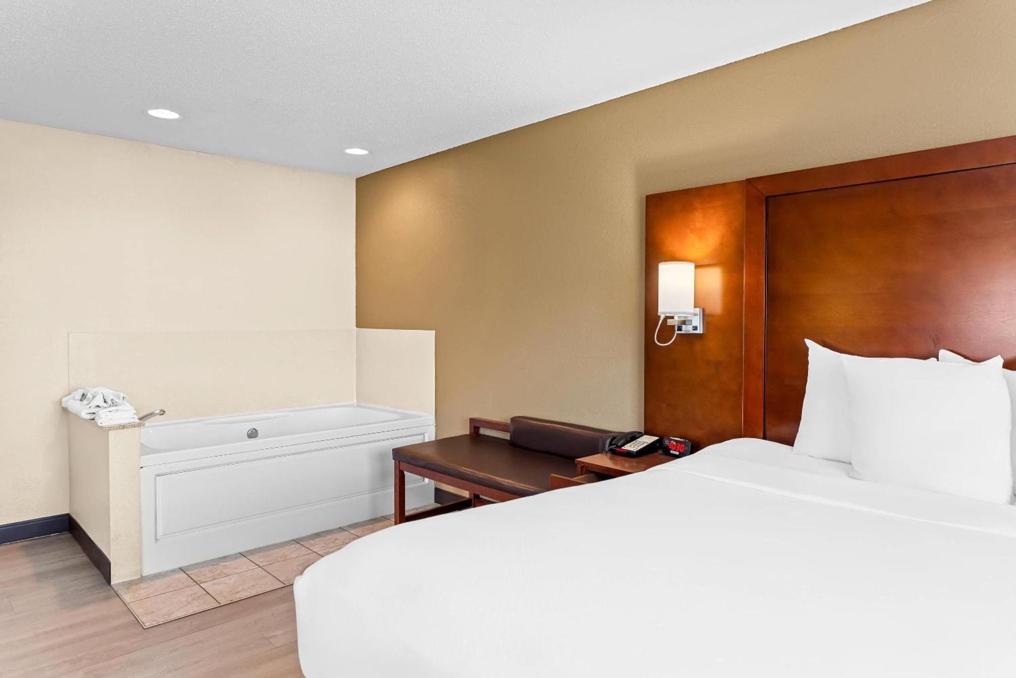 King Suite with Spa Bath