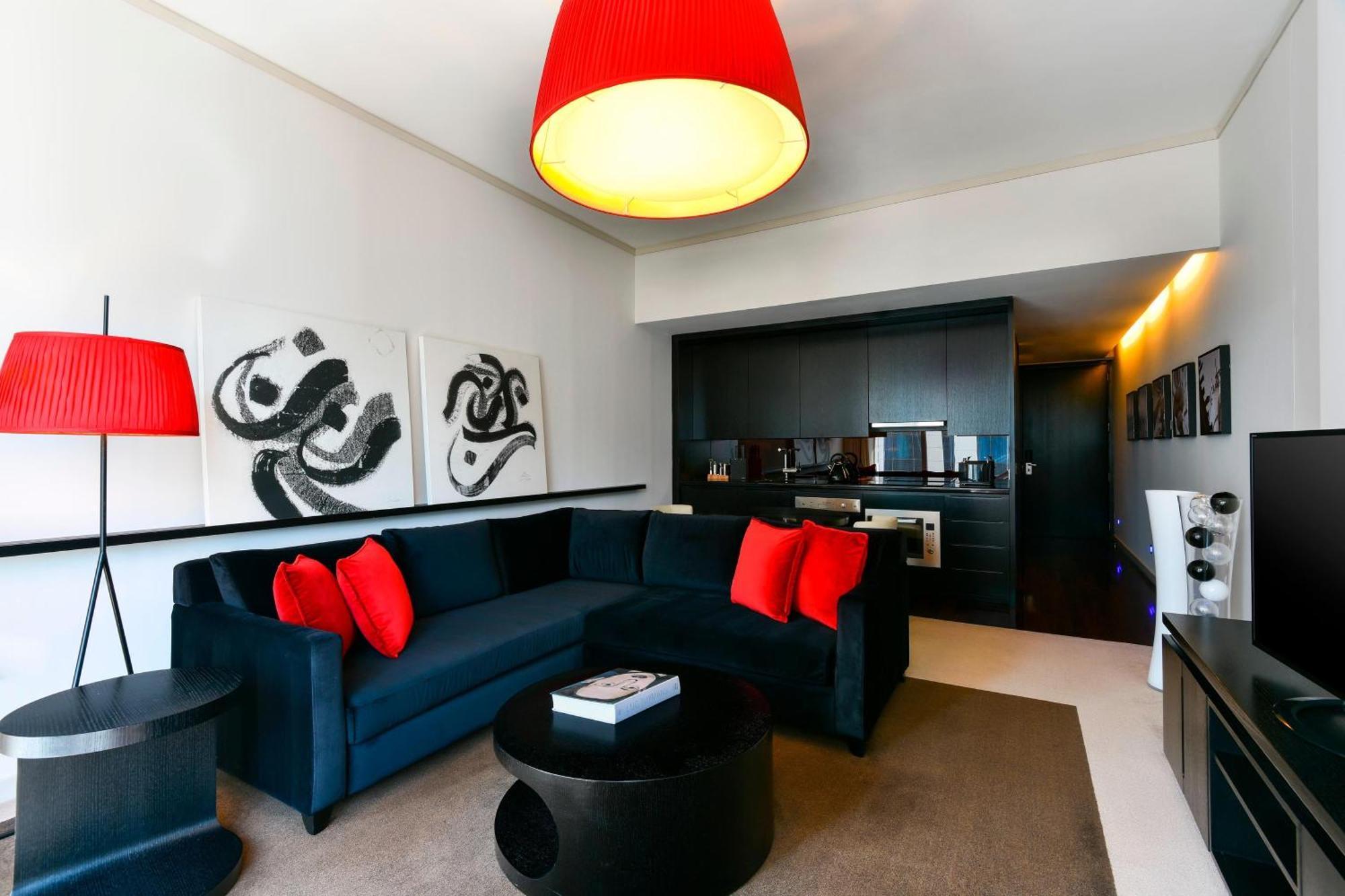 Warm Residential One-Bedroom King Residence