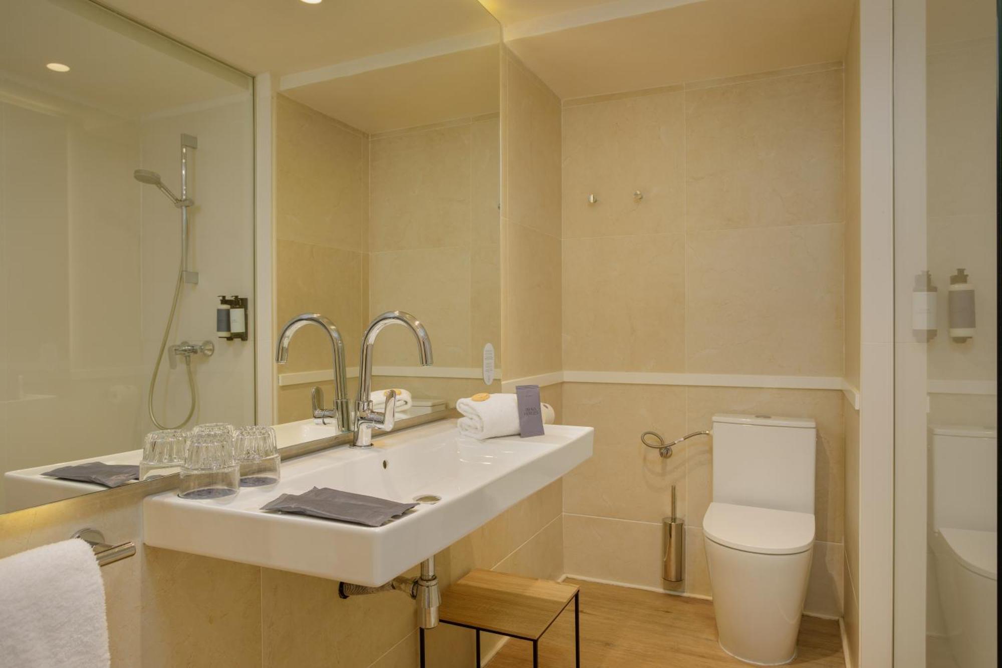 Superior Double or Twin Room Sea View