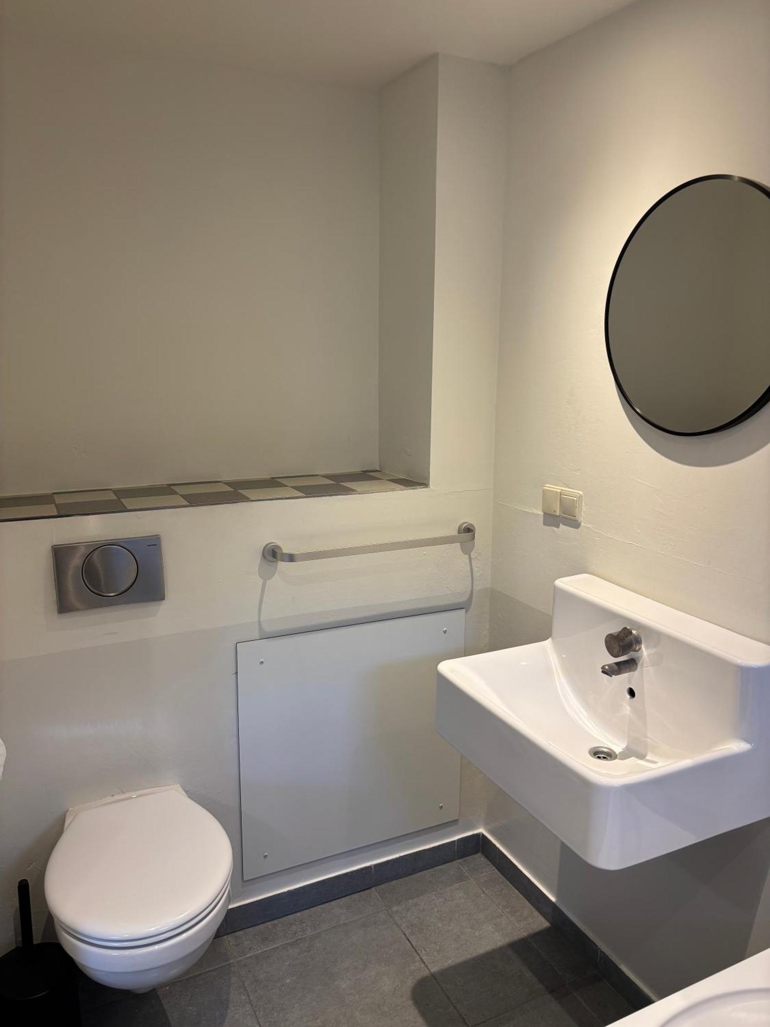 Double Room Bath Airconditioning