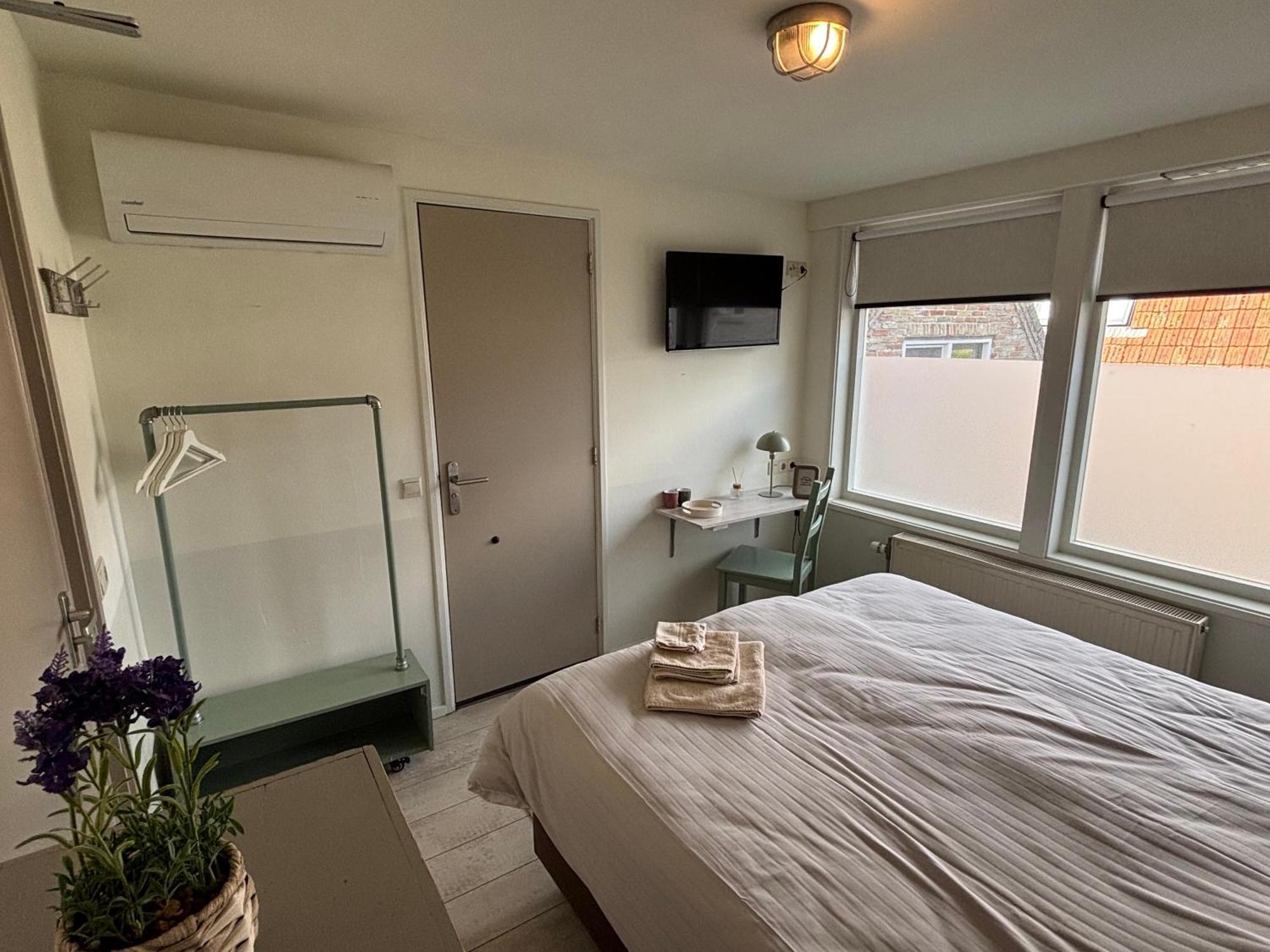 Double Room Shower
