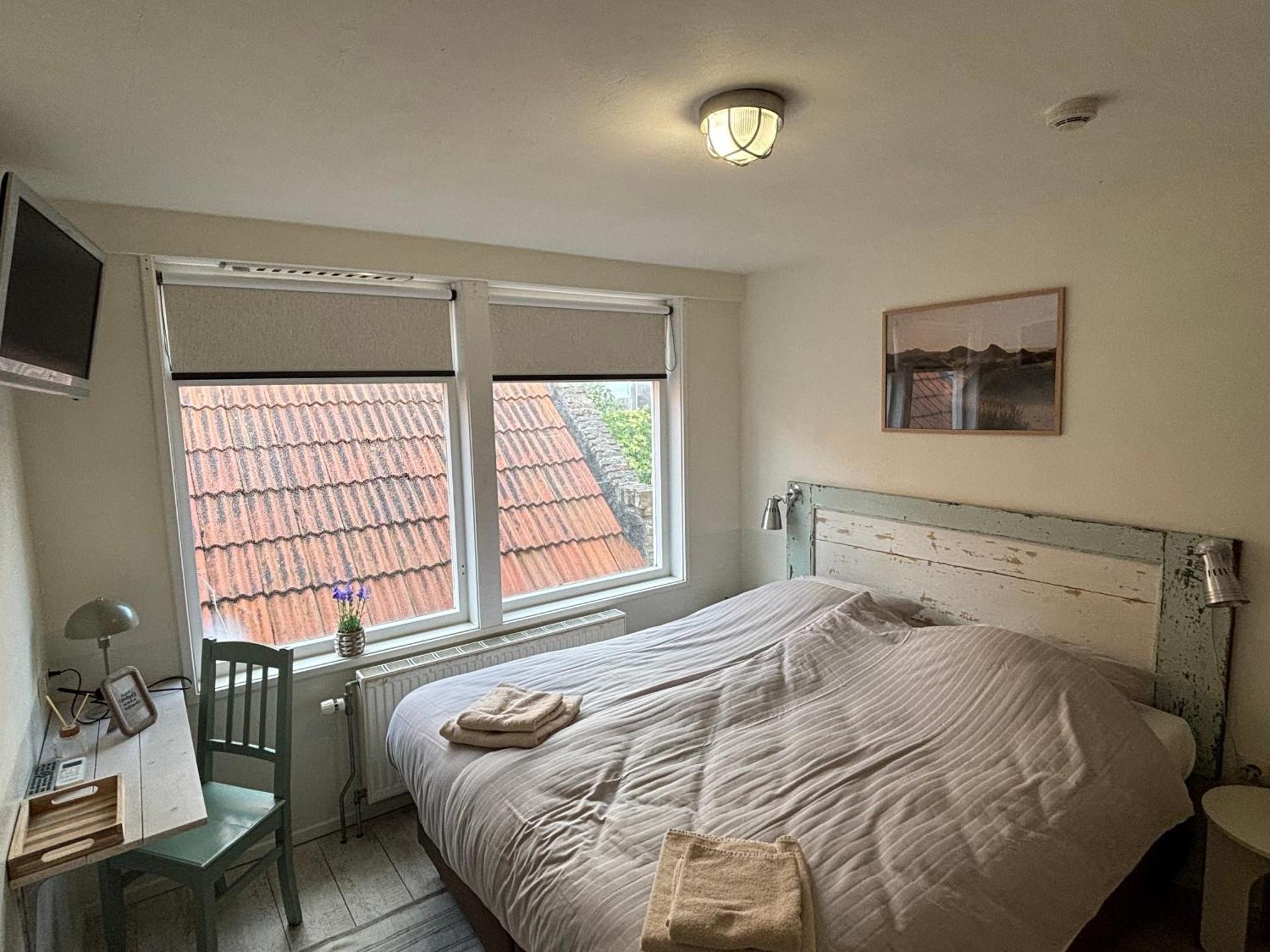 Double Room Bath Airconditioning