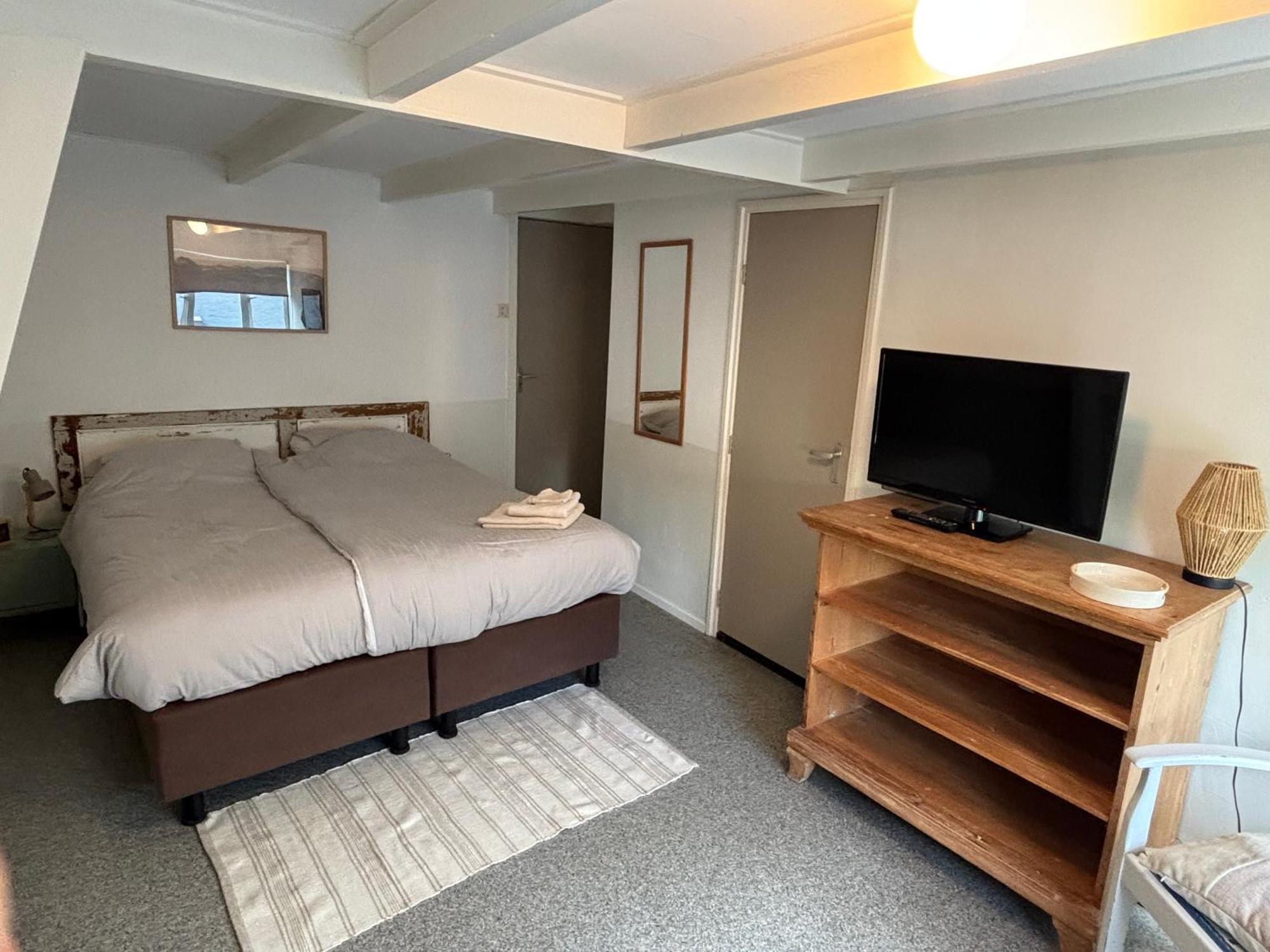 Large Double or Twin Room