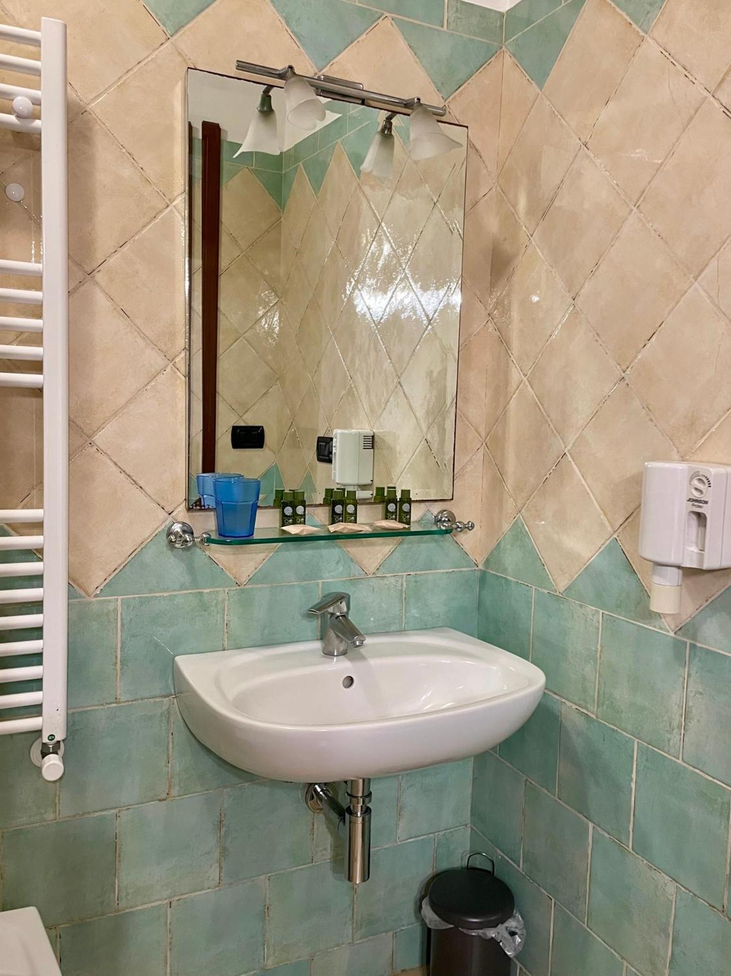 Triple Room,1771741776:JPEG