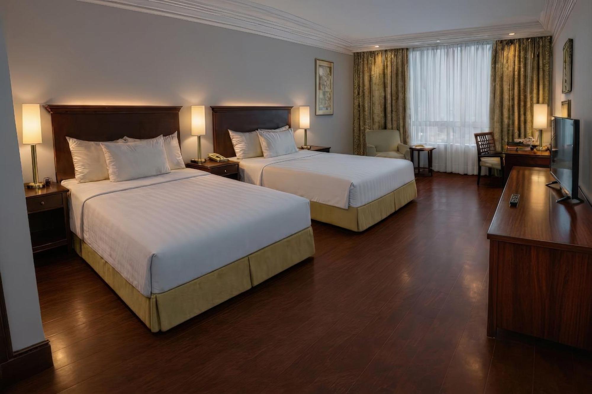 Quarto Executivo com 2 Camas de Solteiro