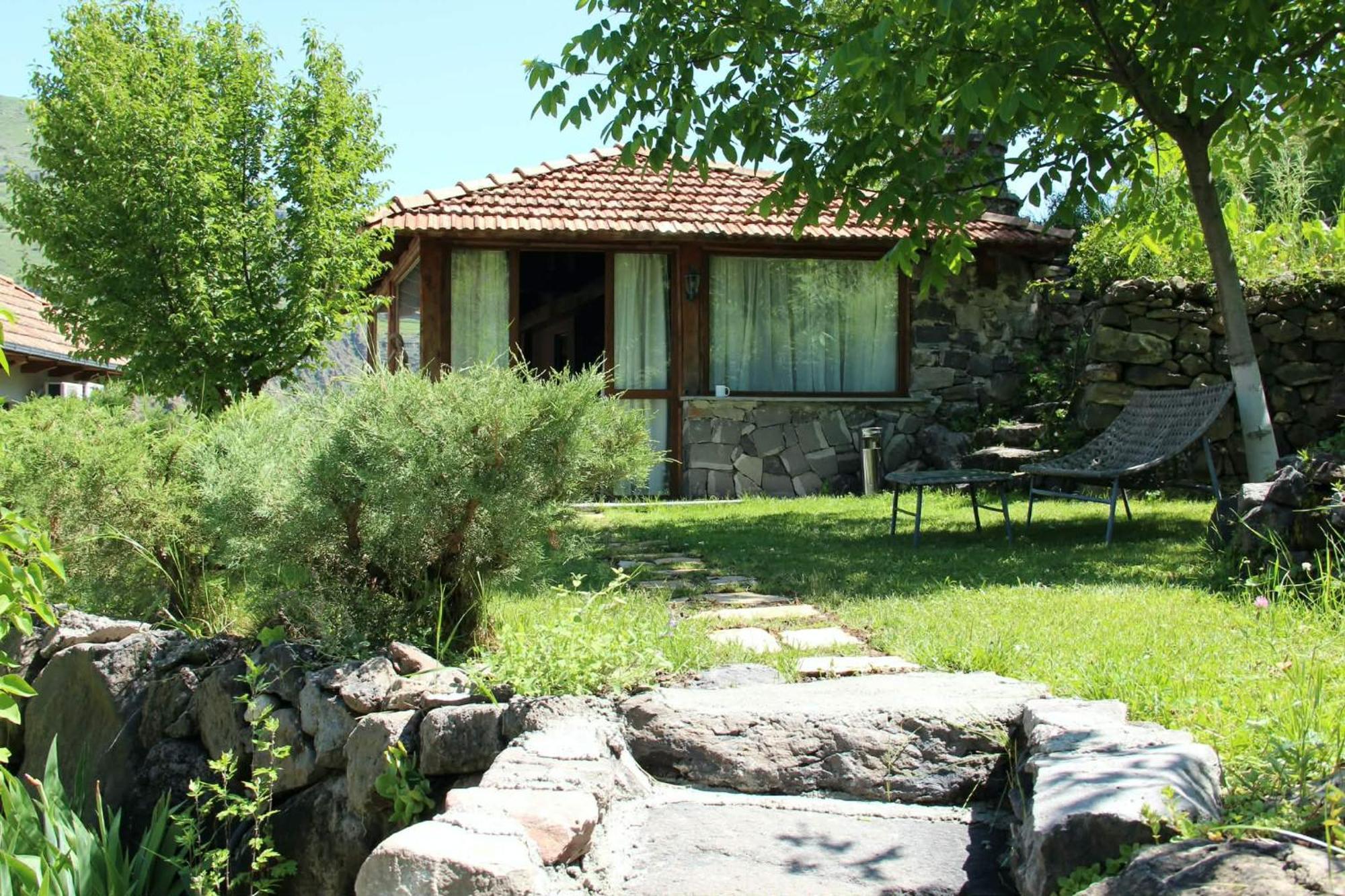 Deluxe Bungalow with Garden View