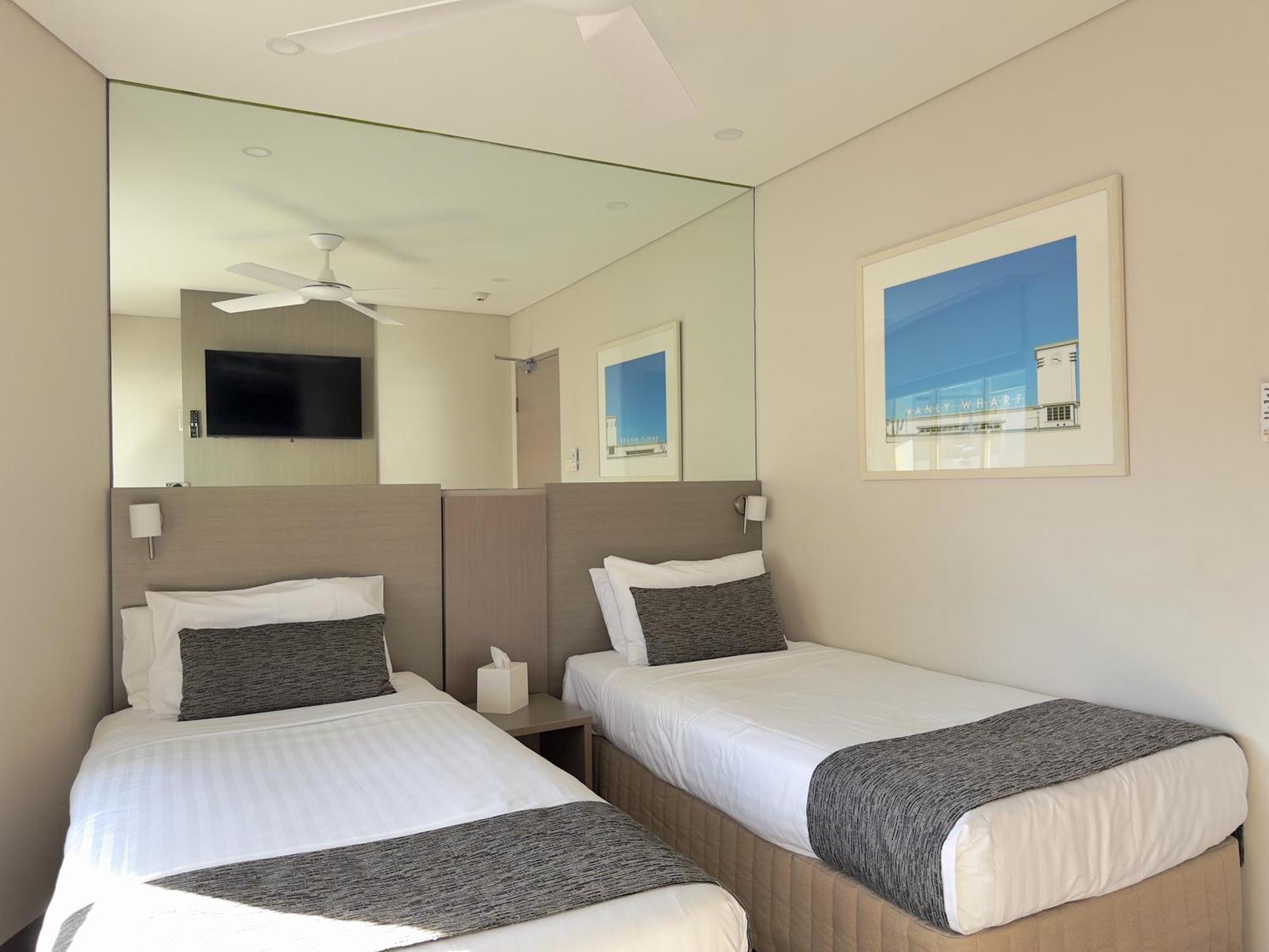 Motel Twin Bed Ocean View