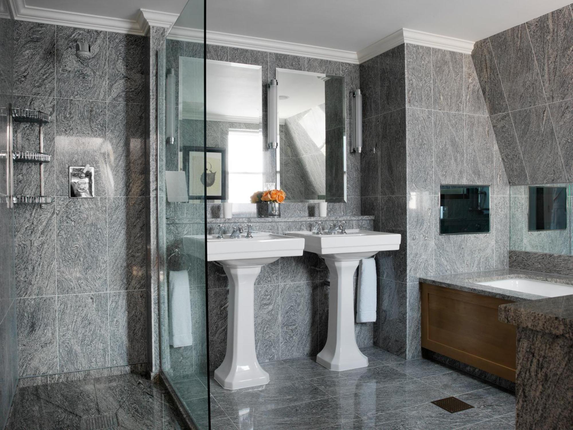 Penthouse Suite,1772926650:JPEG