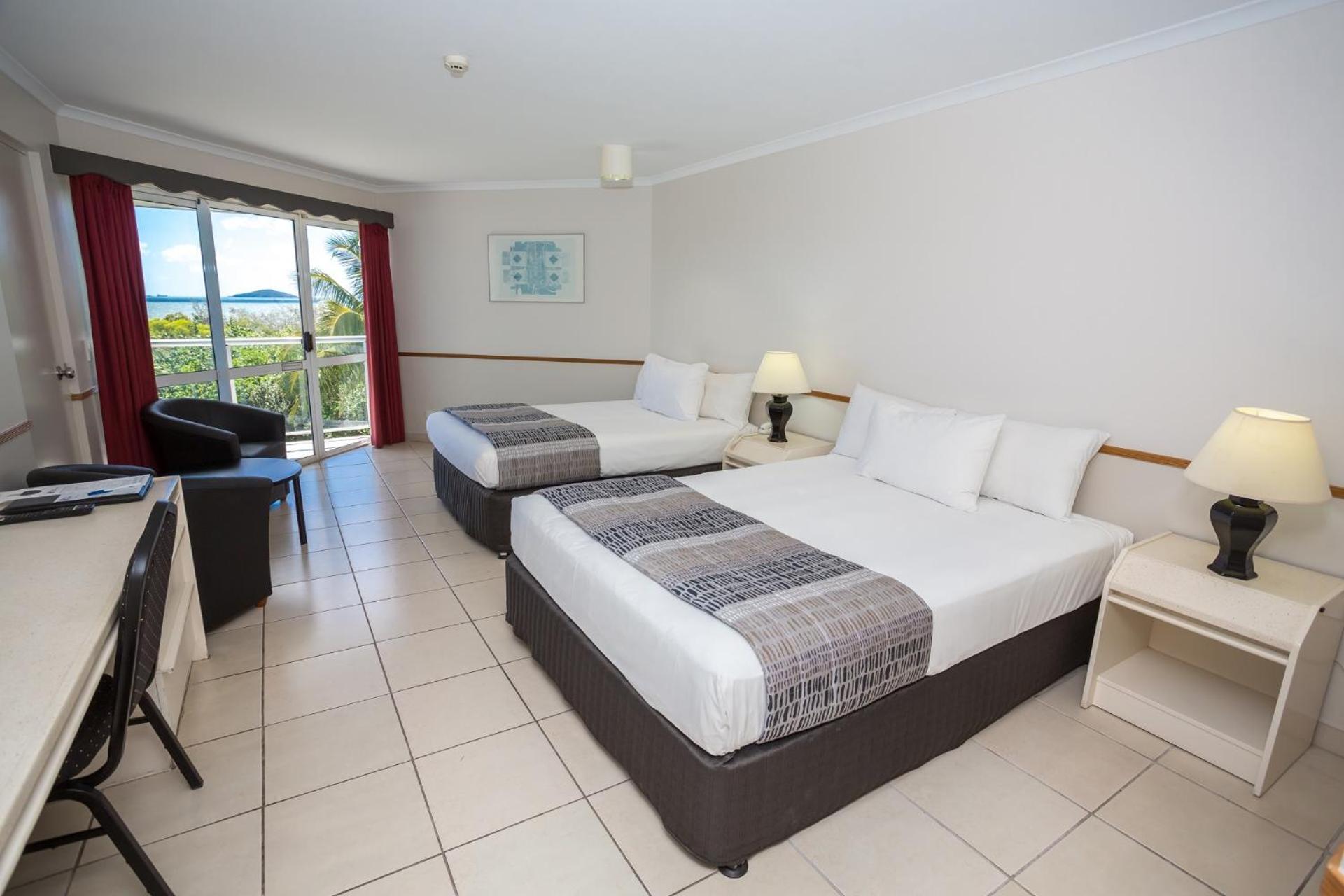 Standard Twin Room with Garden View