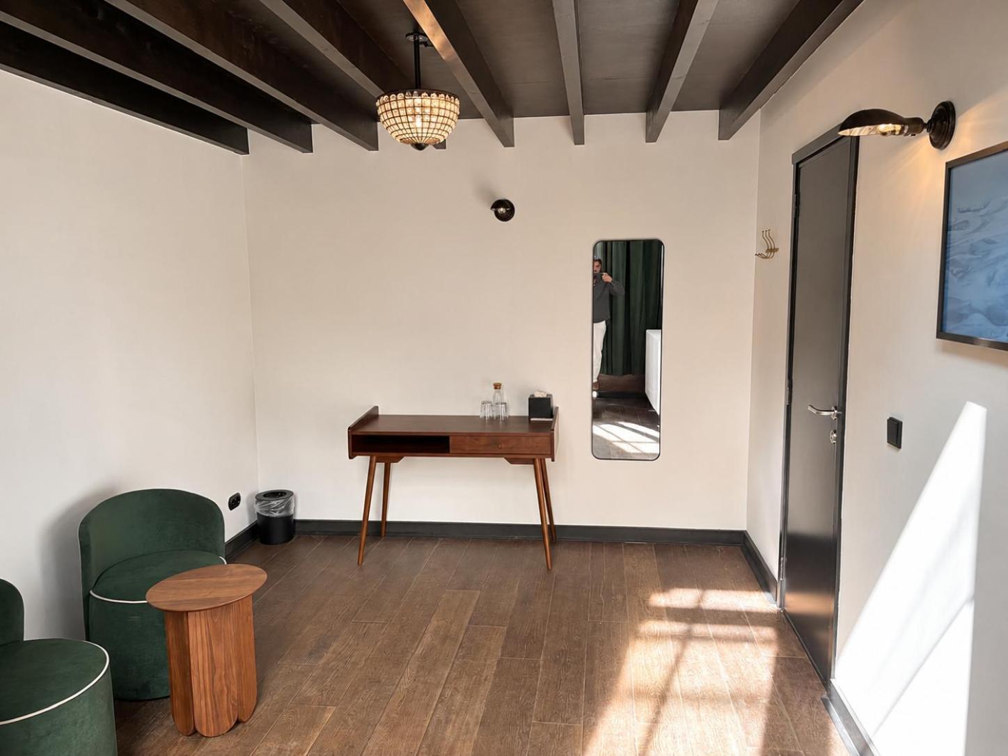 Le Duplex,1773728404:JPEG