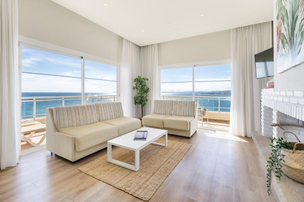 Xtra Sol Suite Sea View