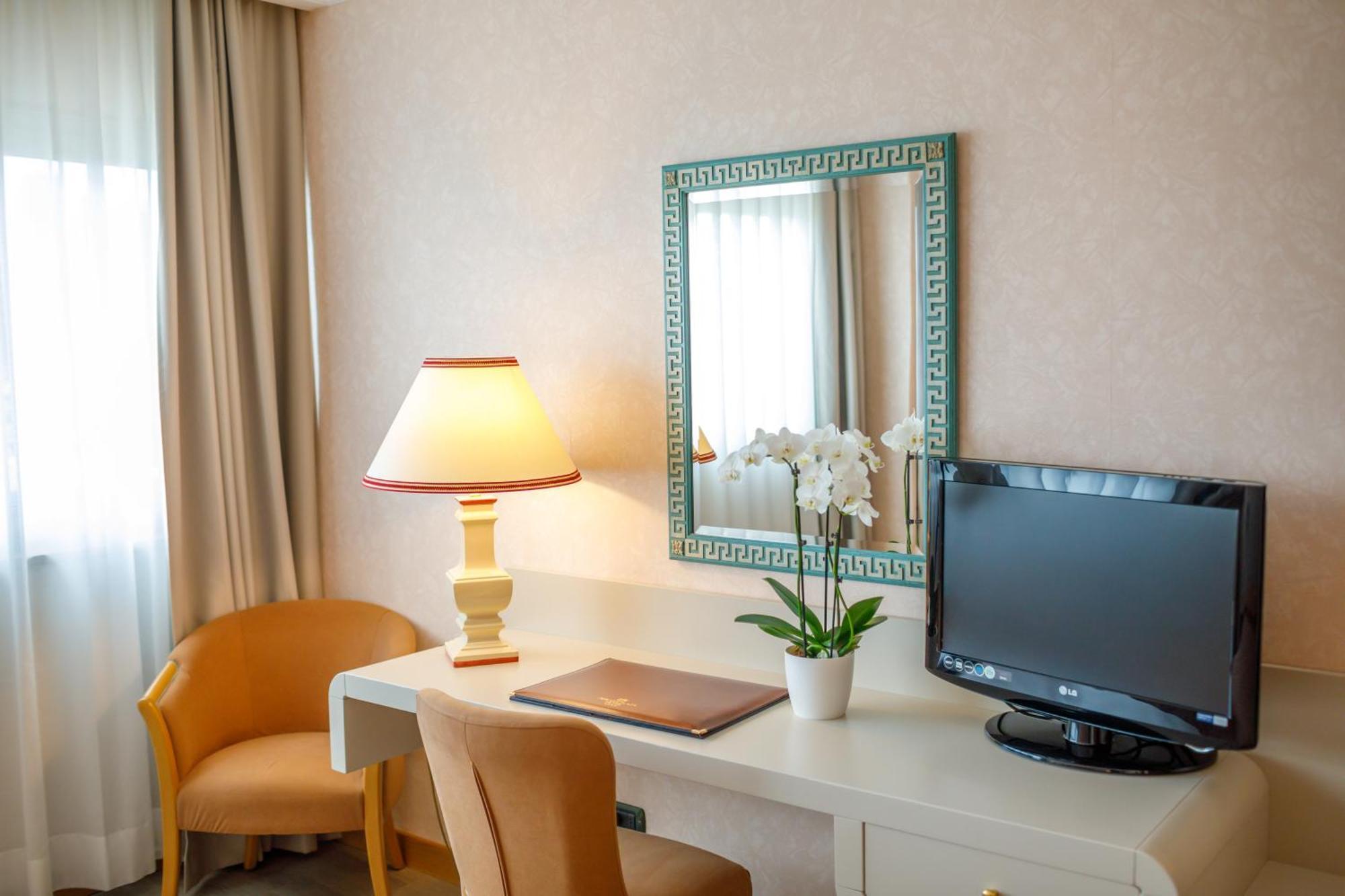 Classic Double Room,1774431288:JPEG
