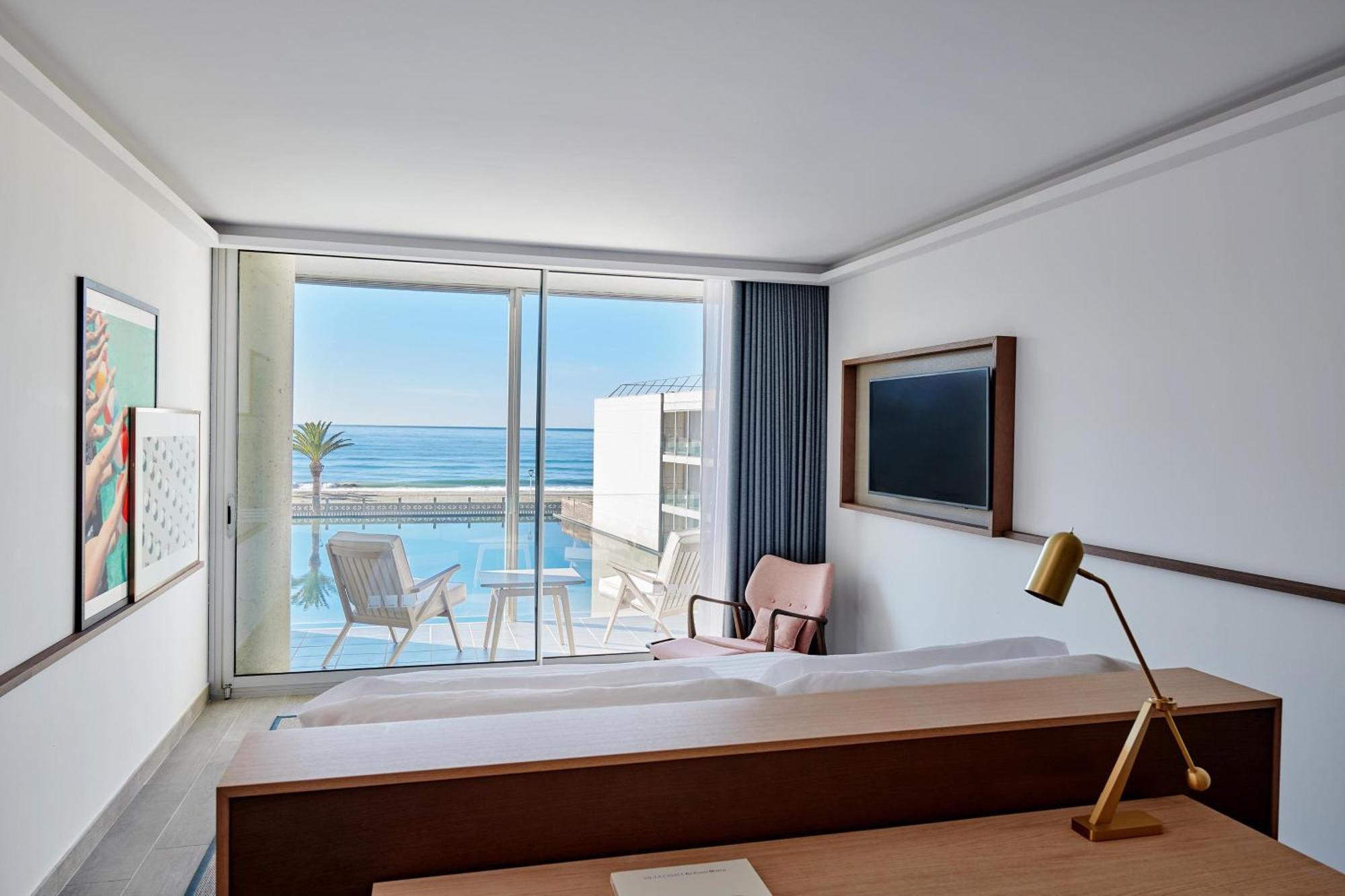 Chambre Lit King-Size Premium avec Balcon - Vue sur Mer