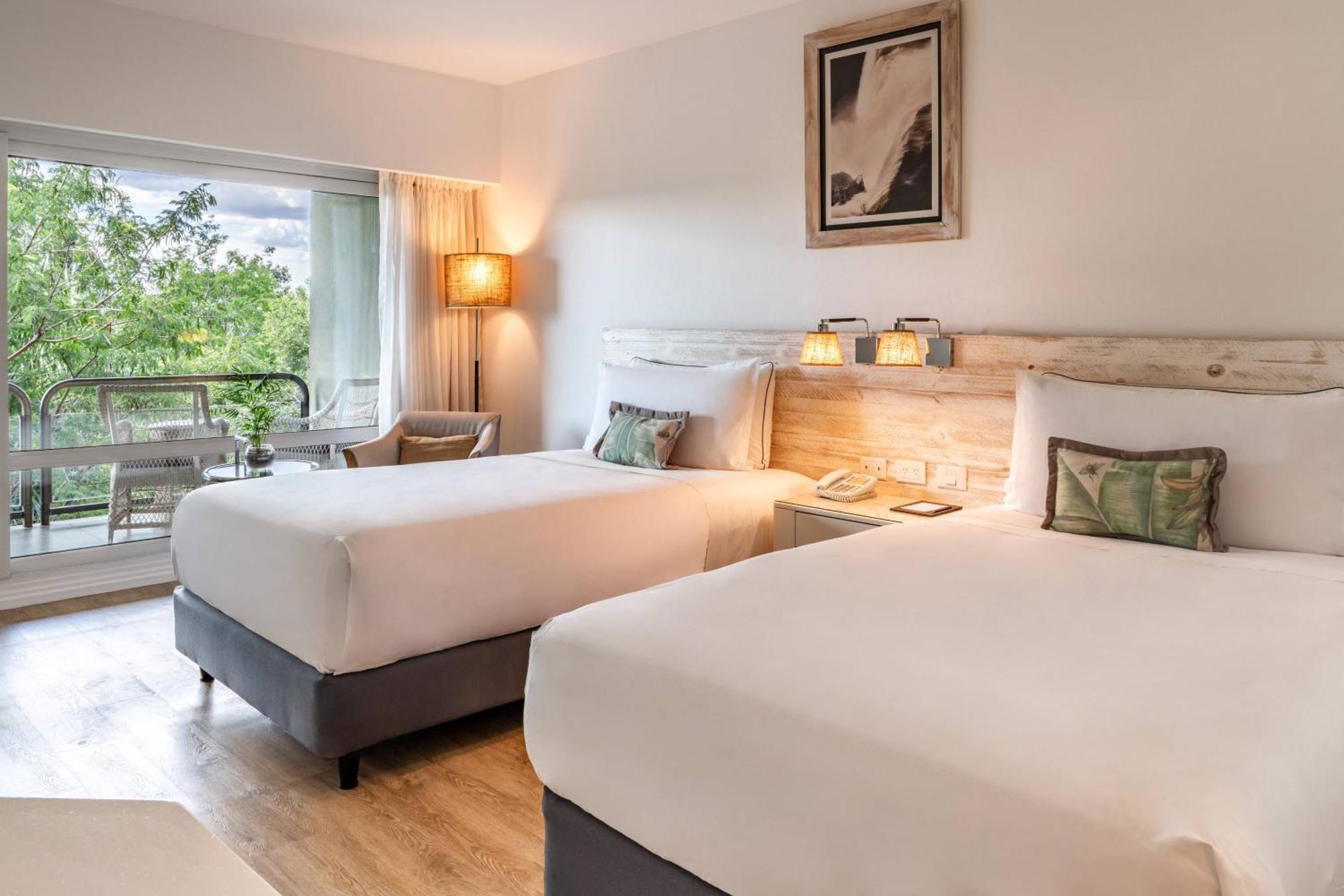 Quarto Deluxe com 2 Camas de Solteiro e Vista da Selva