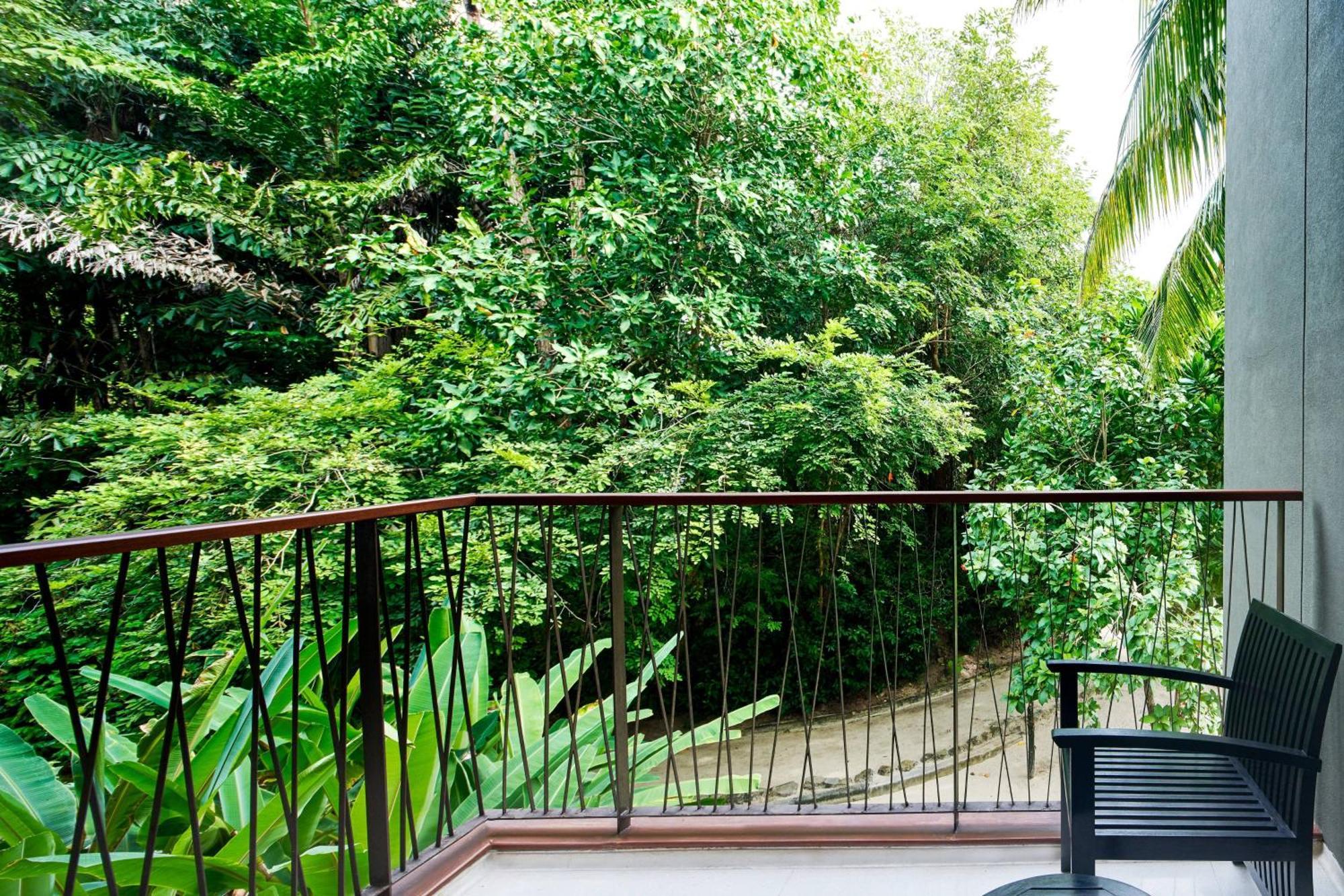 One-Bedroom Suite Resort View (Newly Renovated)