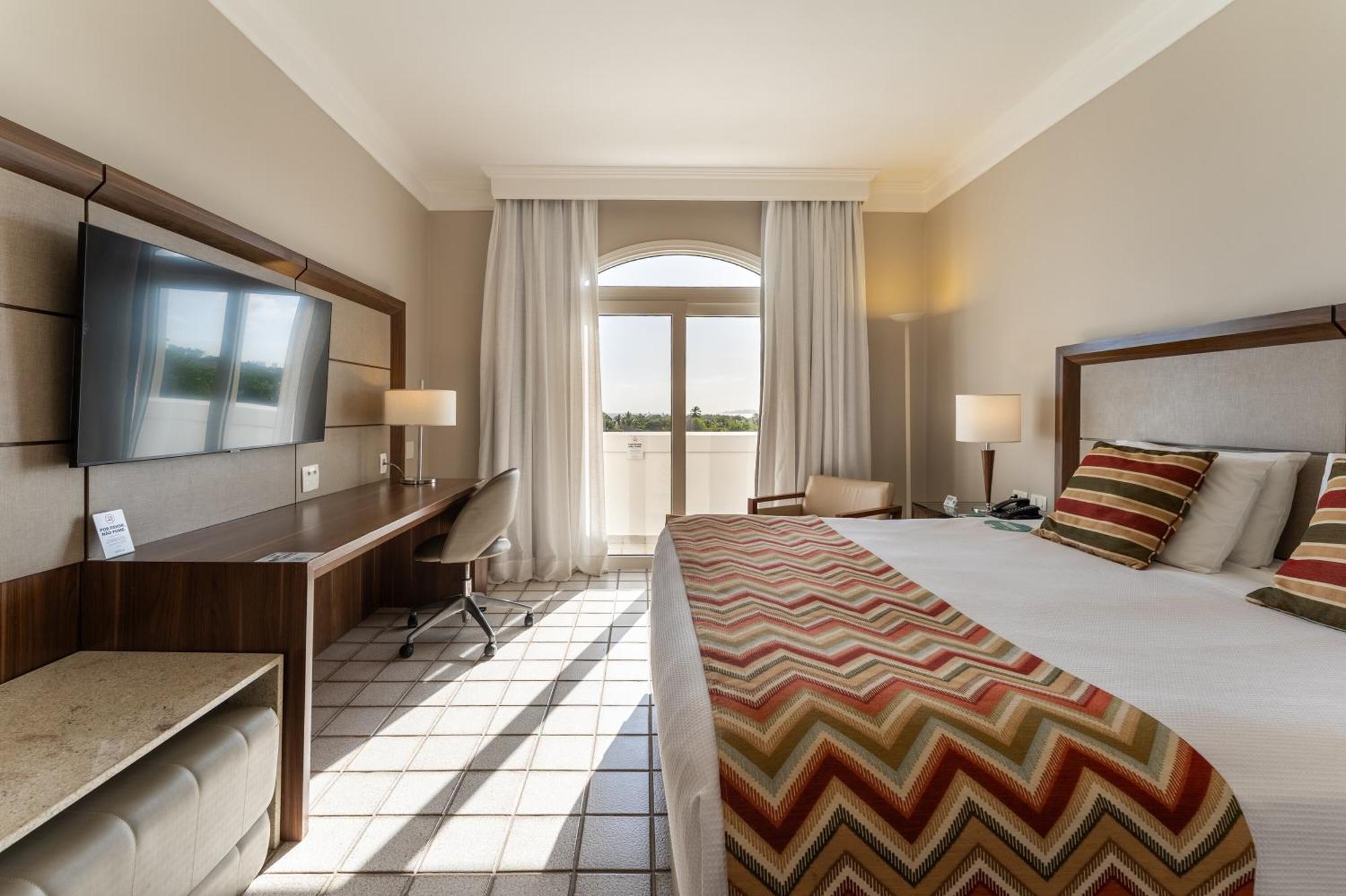 Quarto Luxo com 1 Cama de Casal