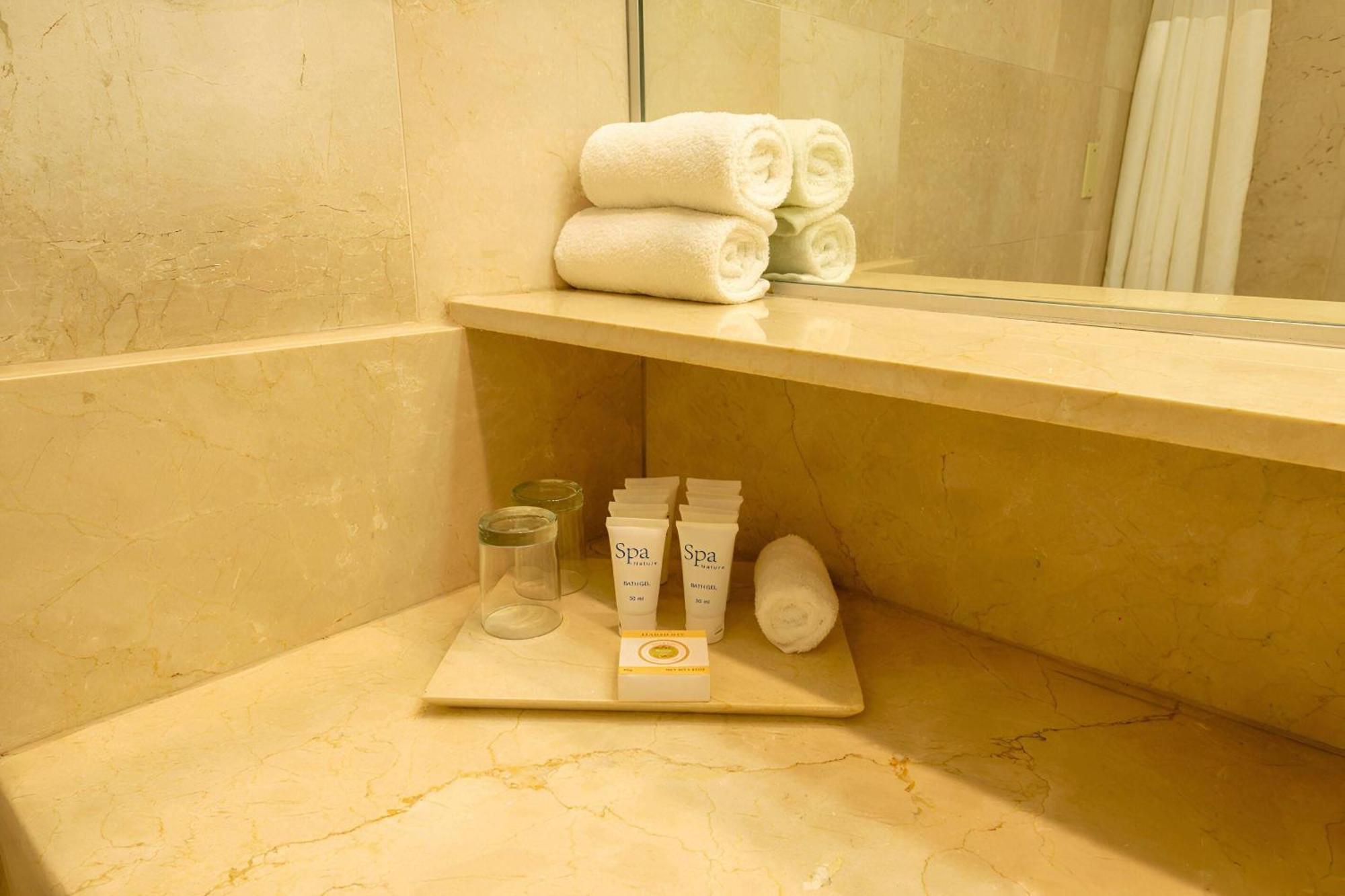 2 Double Beds Superior Room Pool View