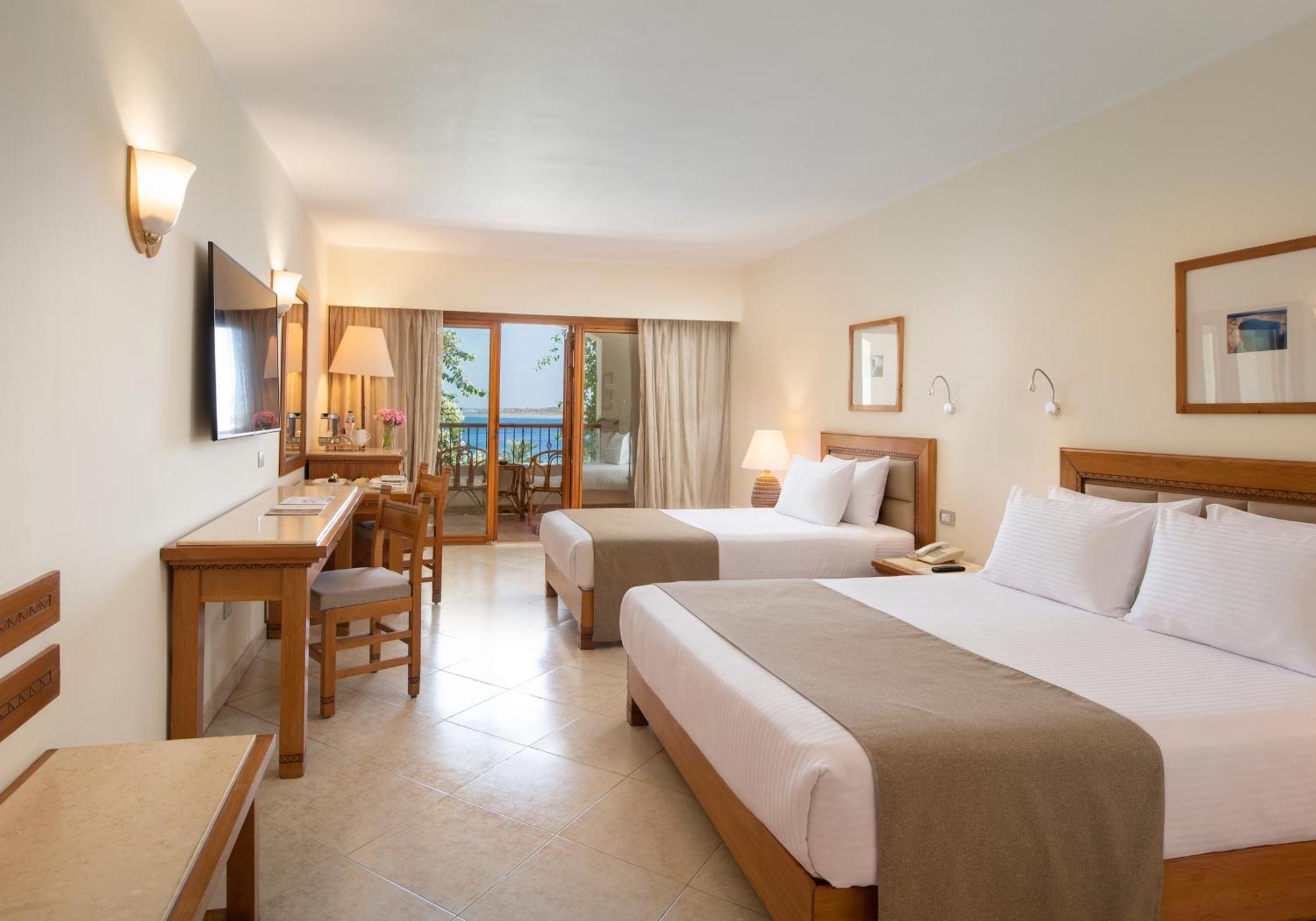 Premium Room Sea View West Bay Adults Only 16