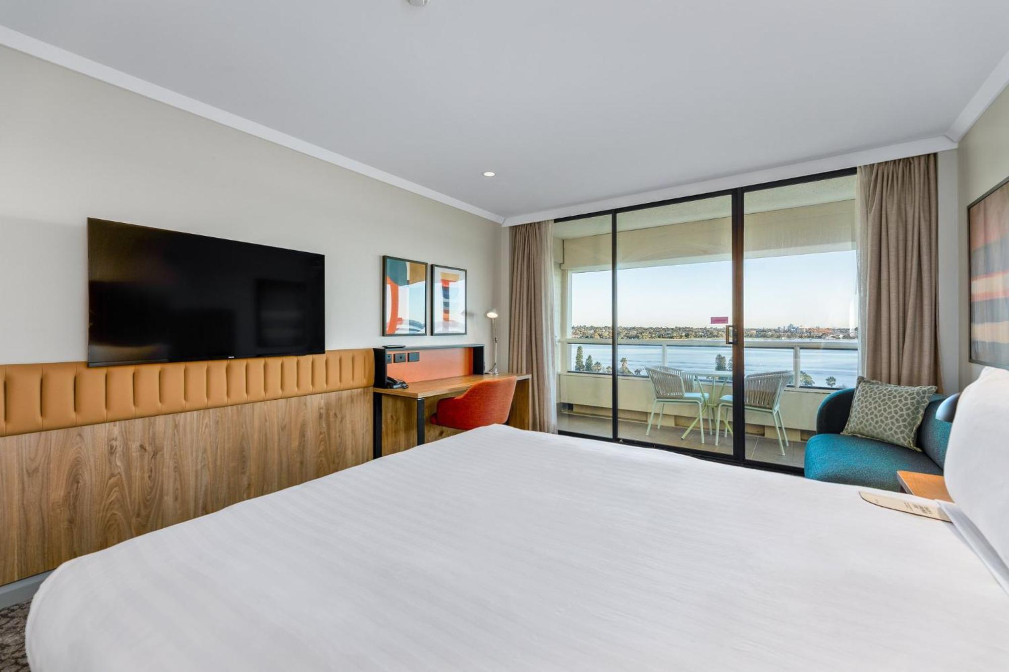 Premium Queen Room Balcony River View