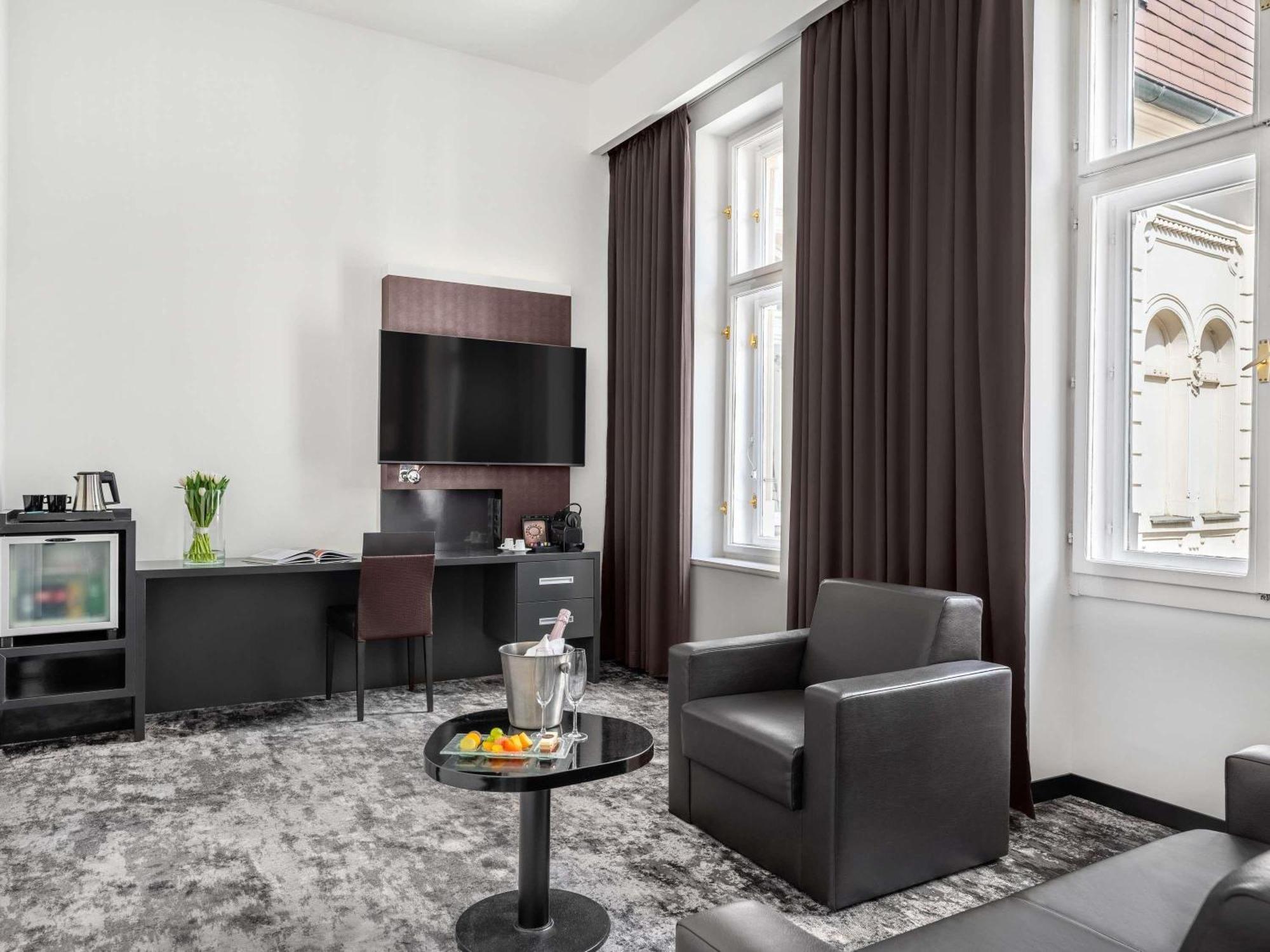 Junior Suite mit 1 Kingsize-Bett und Sofa