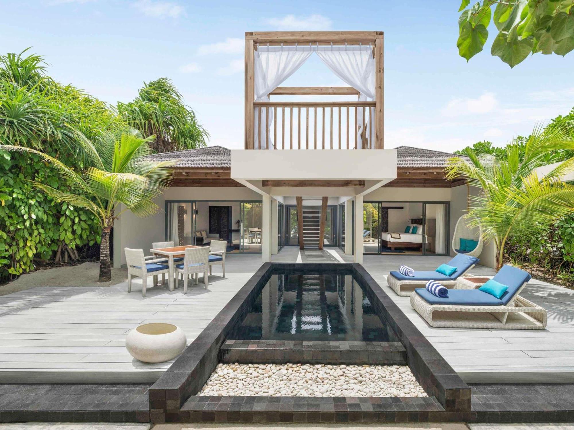 Beach Pool Villa DELUXE Living space large sandy beach daily flow chocolate hour snorkeling gear & non-motorized water sports