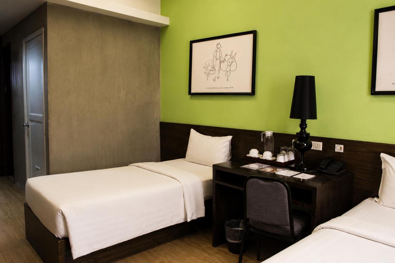 Standard Twin Room