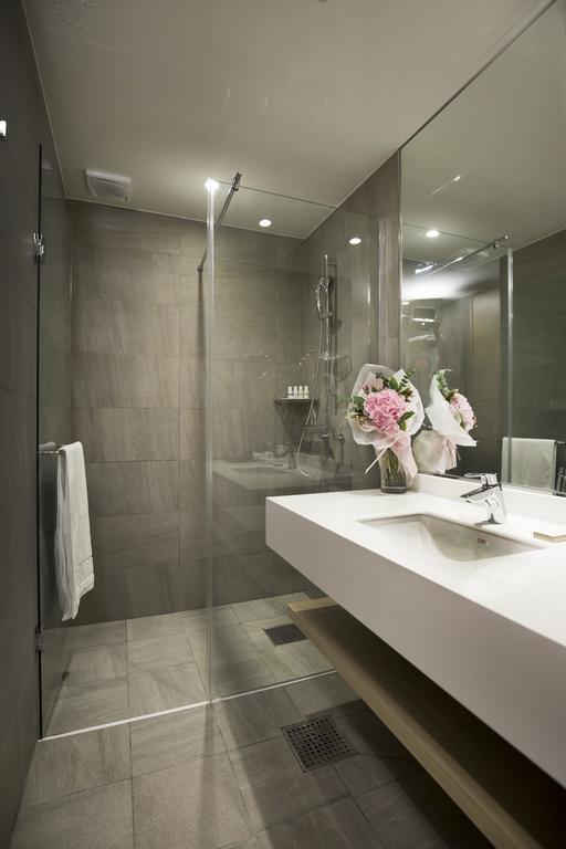 Superior Double Room - Make up room 2 times for more than 7 nights (Reducing stay period is not allowed)