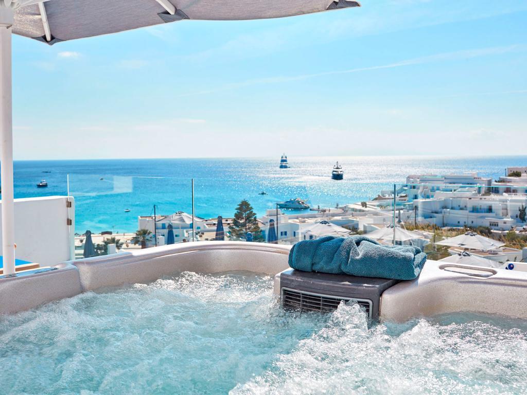 Azure Suite Private Hot Tub
