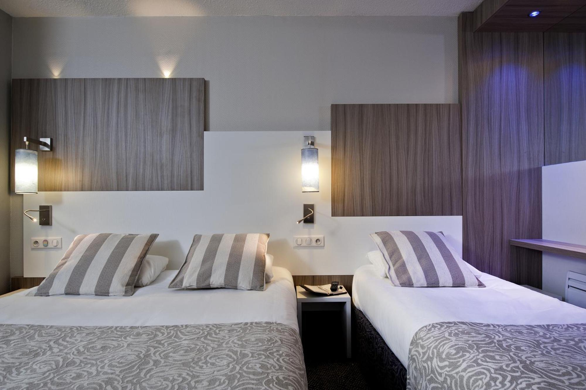 Chambre Triple avec 1 Lit Double et 1 Lit Simple
