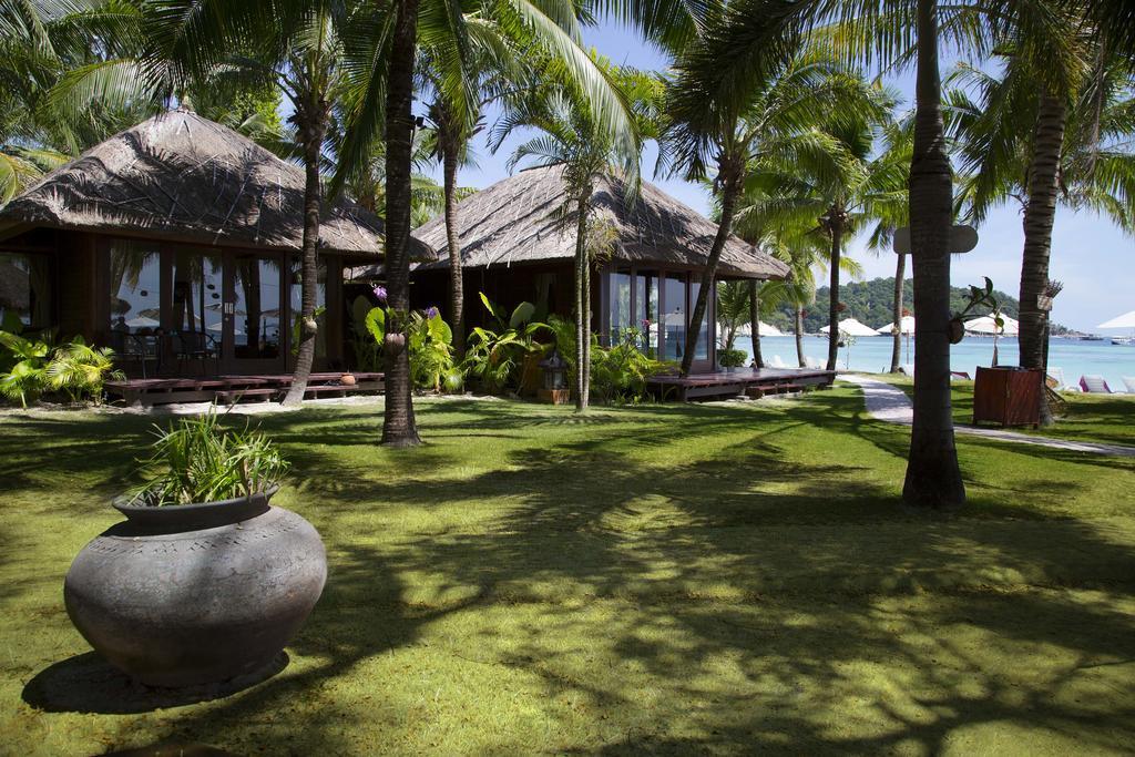 Balinese Luxury Beachfront Row 2,1532758390:JPEG