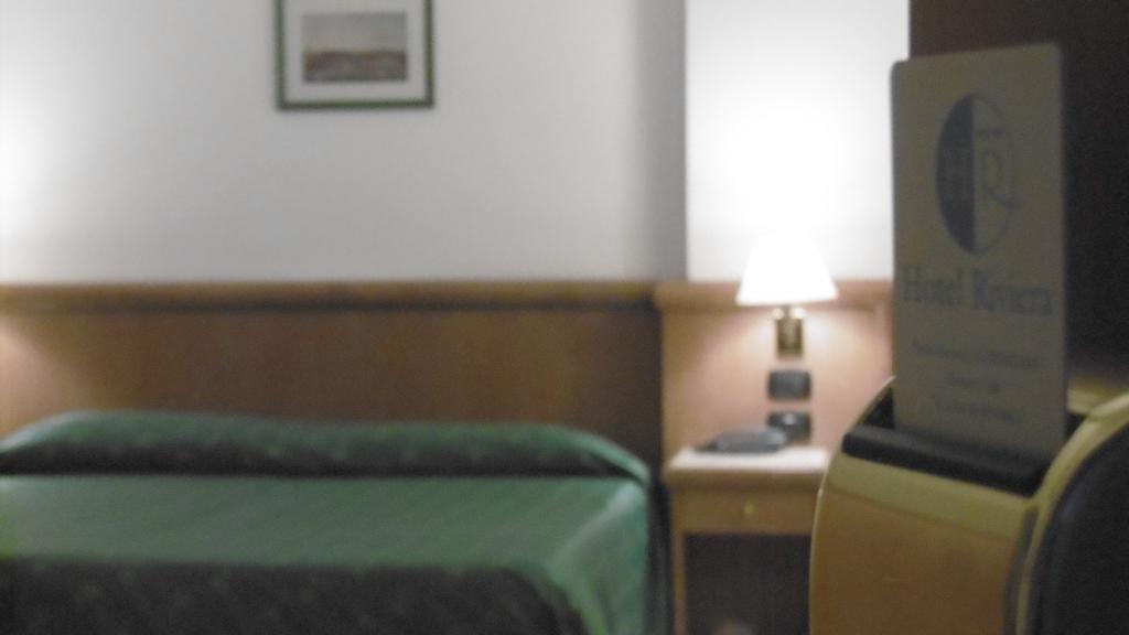 Single Room,210484859:JPEG