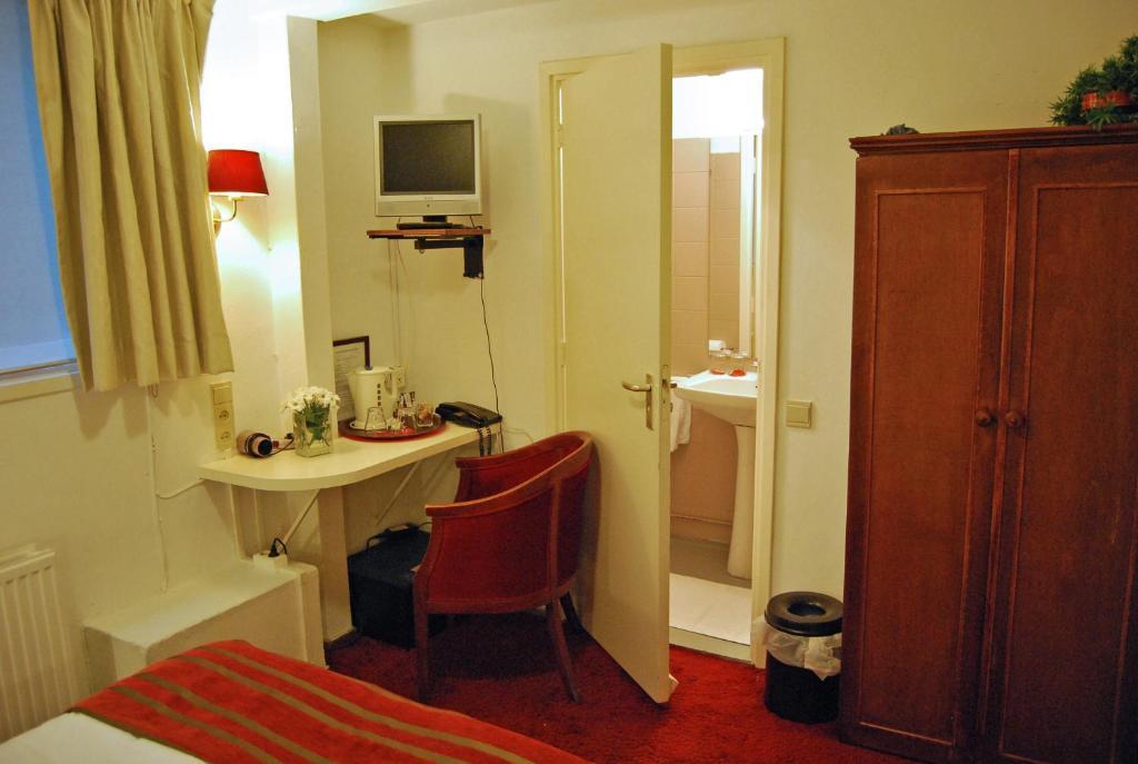 Standard Twin Room,1295673778:JPEG