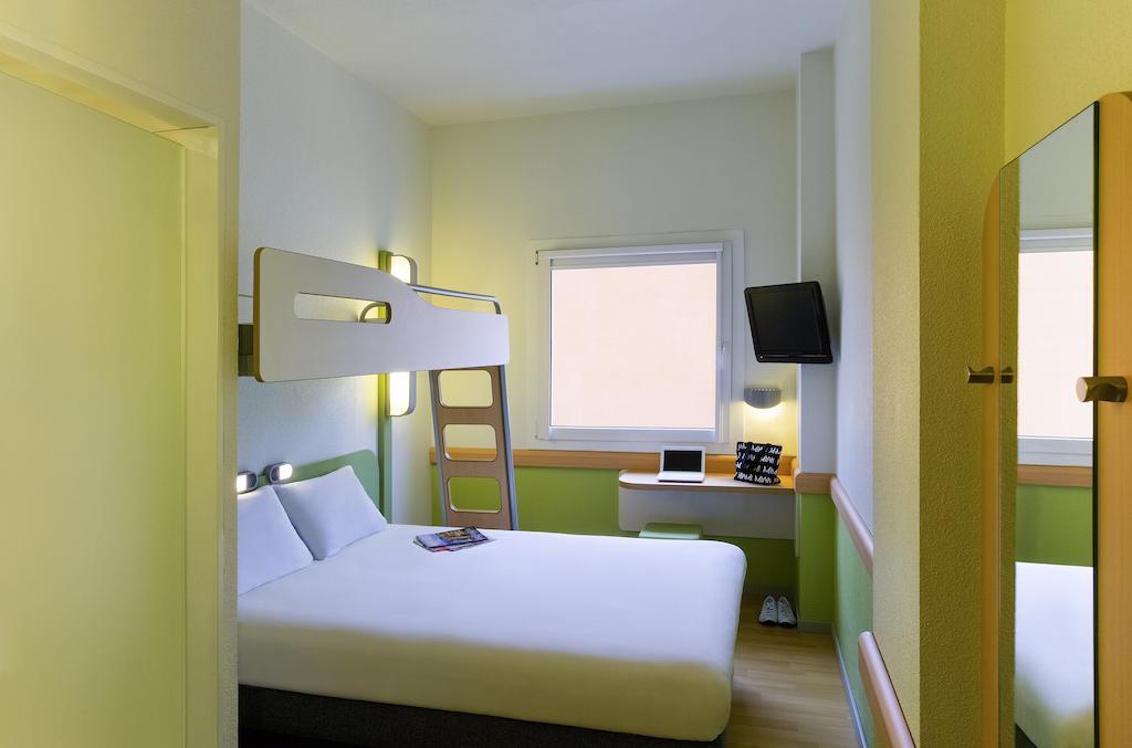 Habitación Doble con cama individual