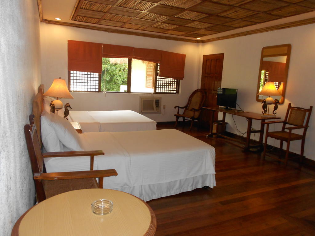 Deluxe Beach Front Room (Main Building)