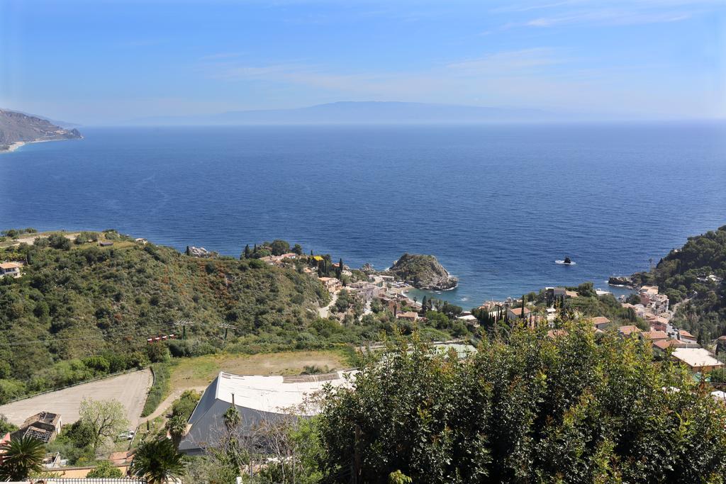 Camera Matrimoniale/Doppia con Letti Singoli con Balcone e Vista Mare