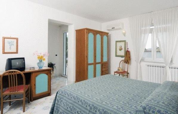 Double Room Sea View,1433656072:JPEG