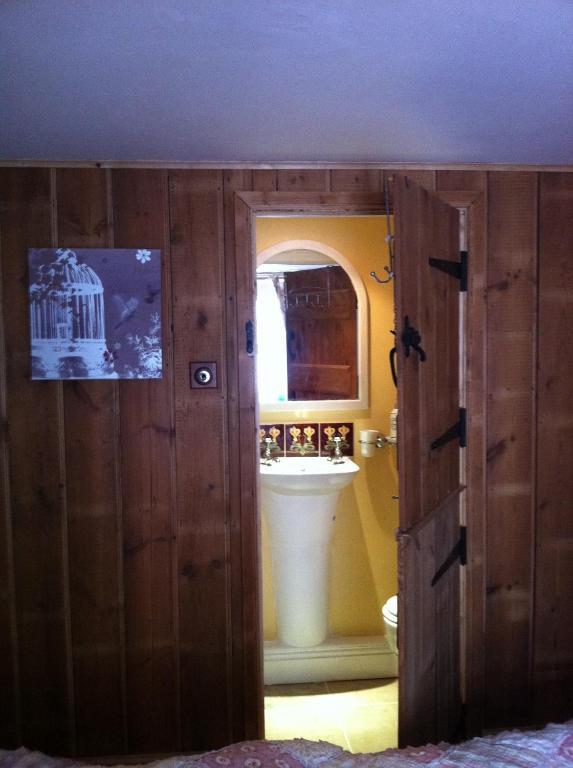 Double Room - Non Pet Friendly