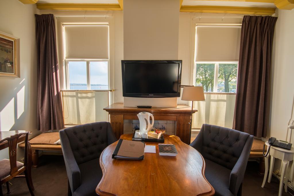 Tower Room (Corner)