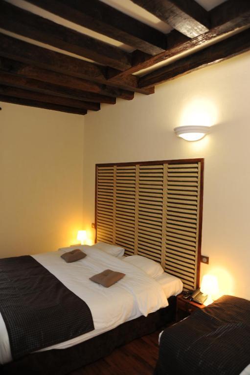 Chambre Quadruple avec Douche