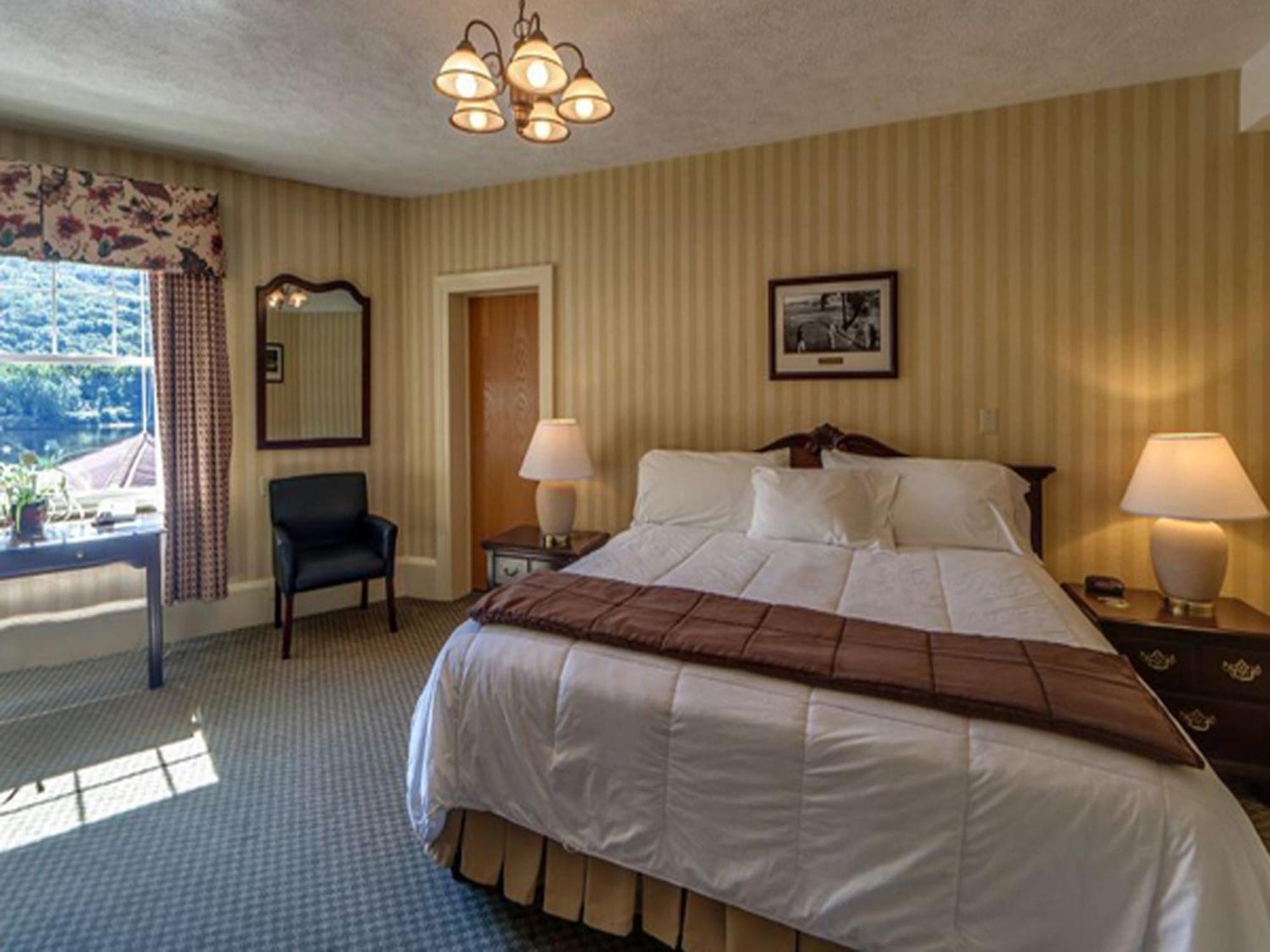 King Room with Riverview