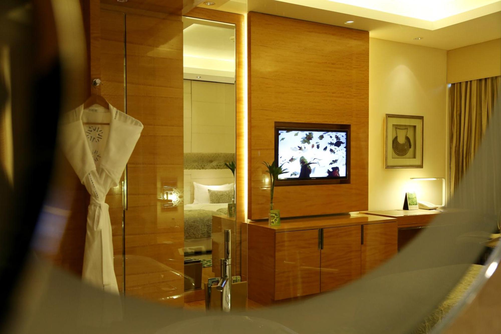Deluxe Twin Room on F&B