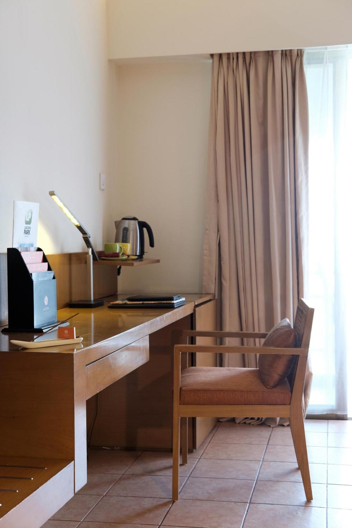 Zimmer „Sea Breeze" – Queensize-Bett – Kostenloser Hin- und Rücktransfer (BBT Terminal-Resort)