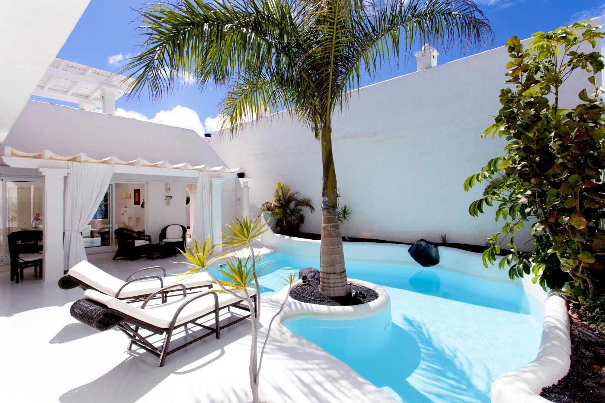 Villa Premier de 3 dormitorios con piscina privada y jardín