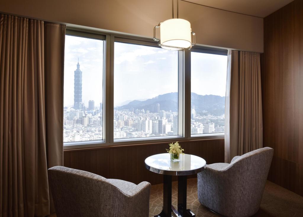 Premier Twin Room
