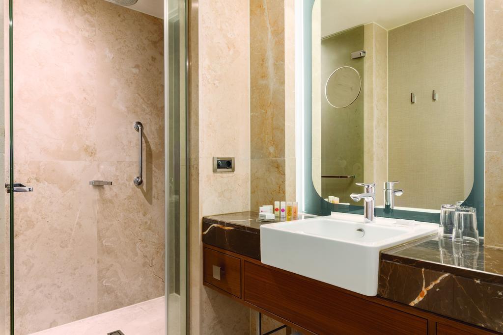 Deluxe Twin Room - Accessible/Non-Smoking